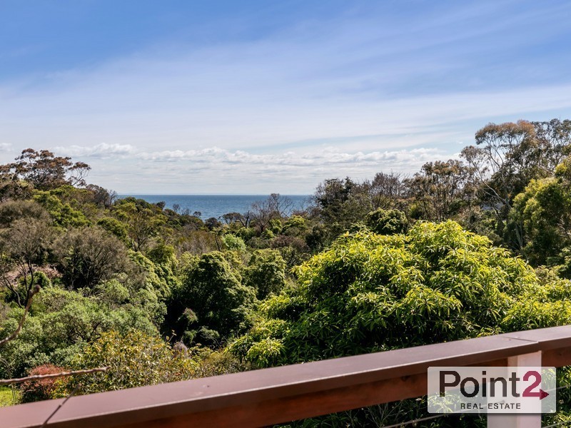 8 Wimborne Avenue, Mount Eliza VIC 3930