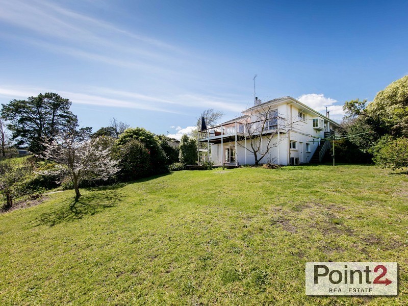 8 Wimborne Avenue, Mount Eliza VIC 3930