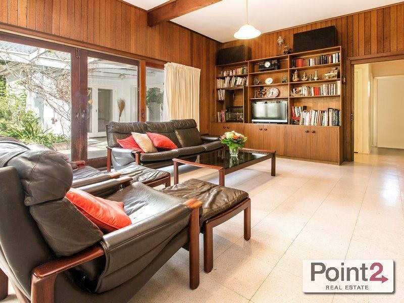 64 Old Mornington Road, Mount Eliza VIC 3930