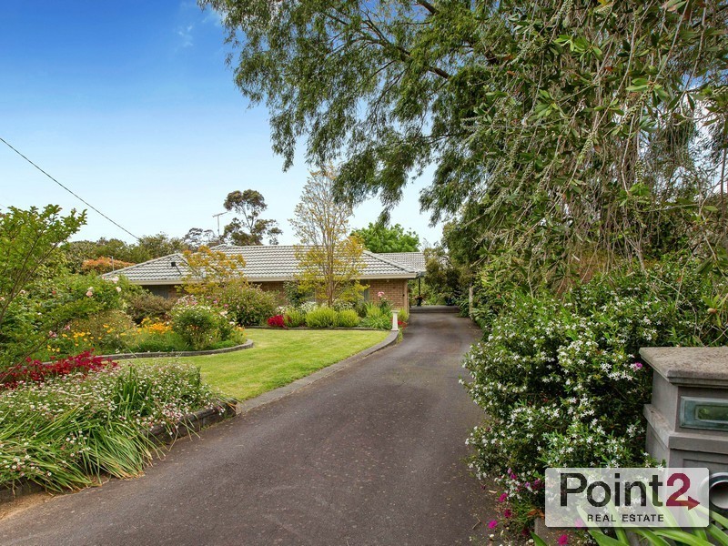 18 Redbourne Avenue, Mount Eliza VIC 3930