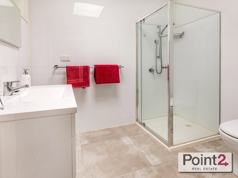 18 Redbourne Avenue, Mount Eliza VIC 3930