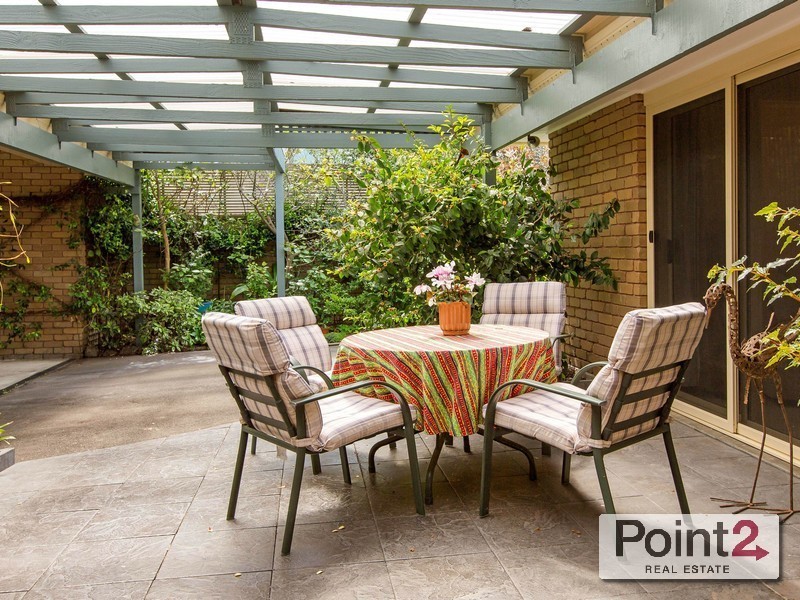 18 Redbourne Avenue, Mount Eliza VIC 3930