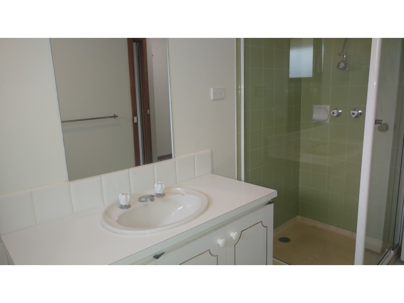 1/8 Roy Court, Mount Eliza VIC 3930