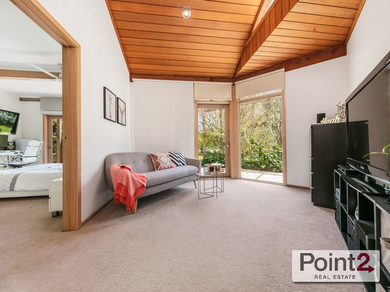 15 Allison Road, Mount Eliza VIC 3930