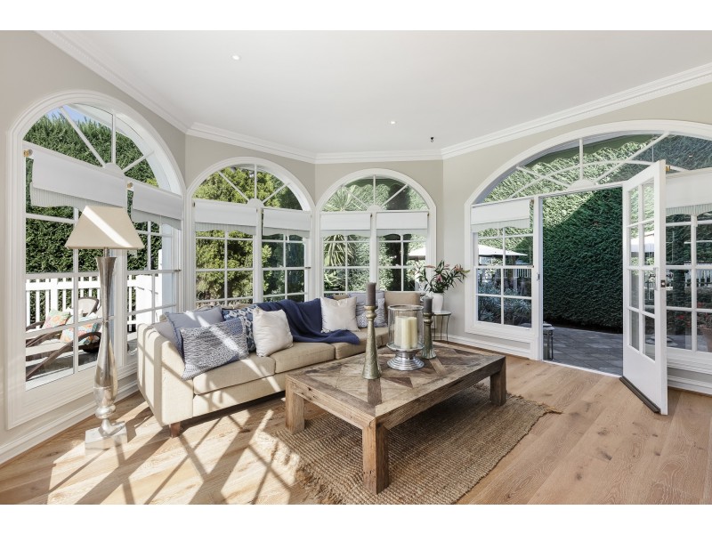 49 Old Mornington Road, Mount Eliza VIC 3930