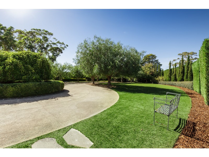 49 Old Mornington Road, Mount Eliza VIC 3930