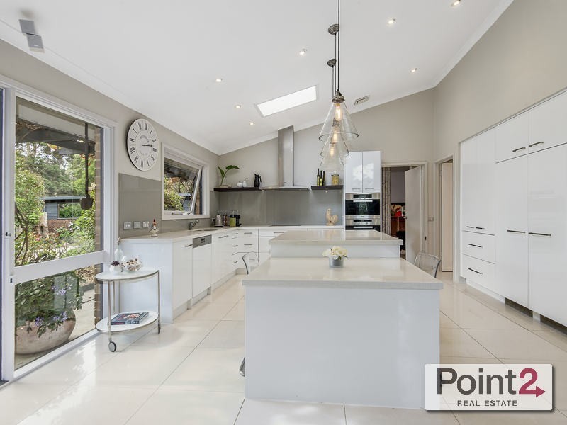 13 Sunset Crescent, Mount Eliza VIC 3930