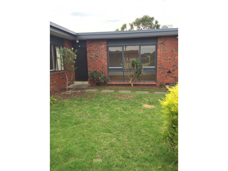 4/3-5 Leicester Avenue, Mount Eliza VIC 3930