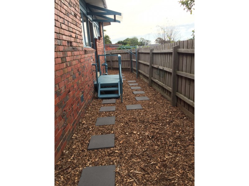 4/3-5 Leicester Avenue, Mount Eliza VIC 3930