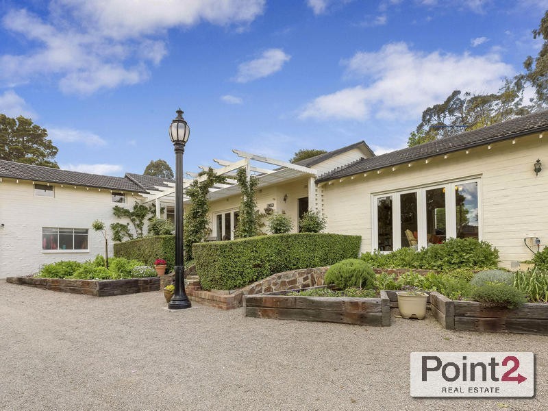 8 Eliza Drive, Mount Eliza VIC 3930