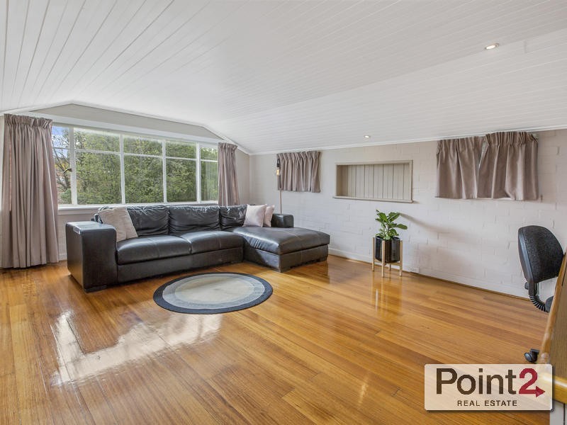 8 Eliza Drive, Mount Eliza VIC 3930