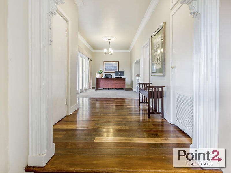 8 Eliza Drive, Mount Eliza VIC 3930