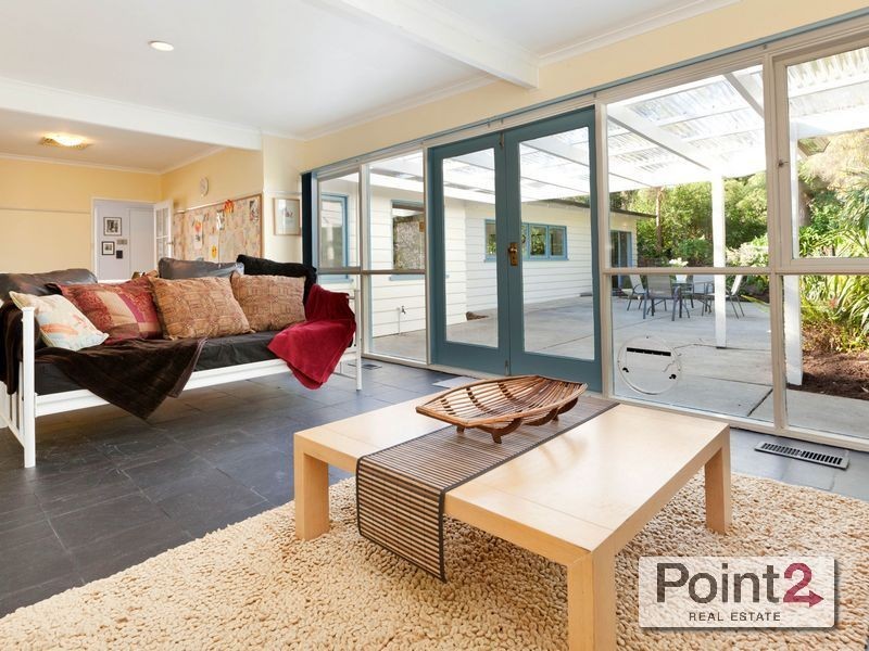 11 Mann Road, Mount Eliza VIC 3930