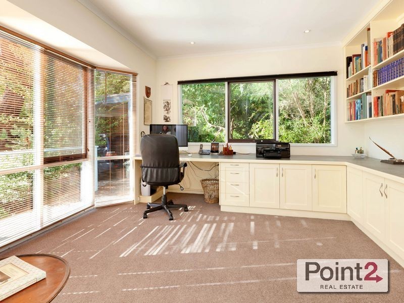 11 Mann Road, Mount Eliza VIC 3930