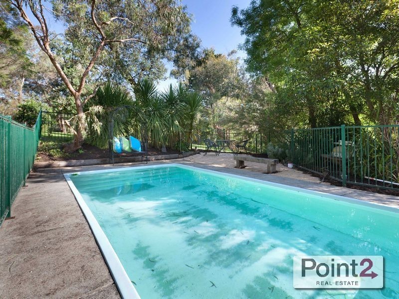 11 Mann Road, Mount Eliza VIC 3930