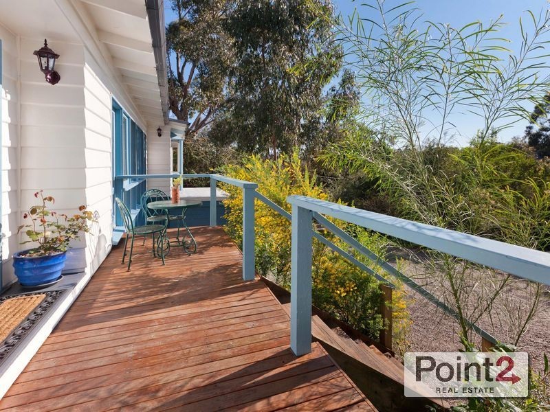 11 Mann Road, Mount Eliza VIC 3930