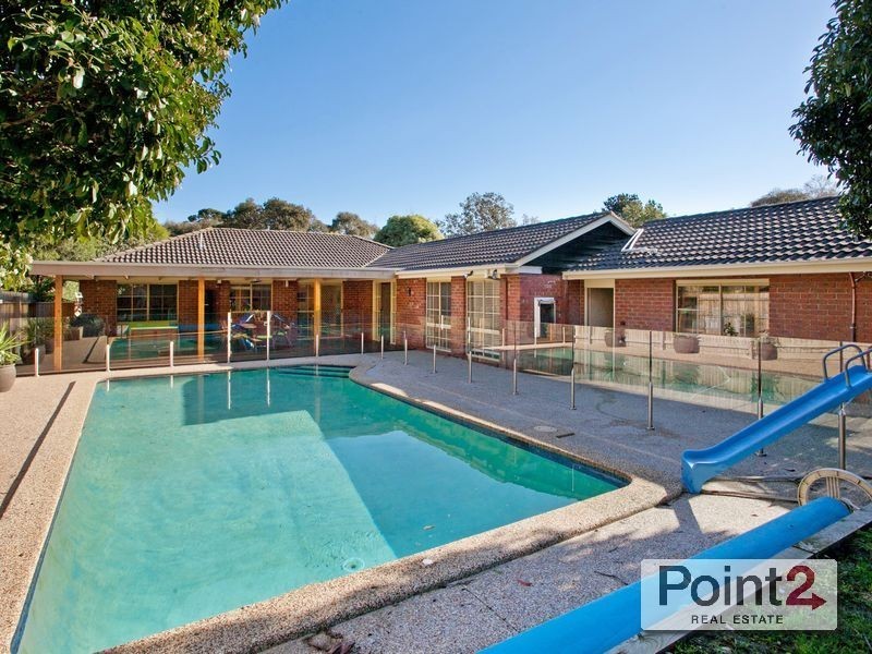 6 Boxmoor Crescent, Mount Eliza VIC 3930