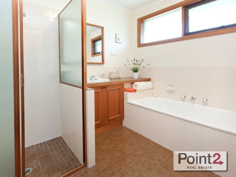 21 Roborough Avenue, Mount Eliza VIC 3930