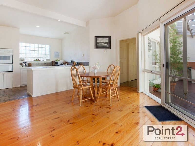 60 Mountain View Road, Mount Eliza VIC 3930