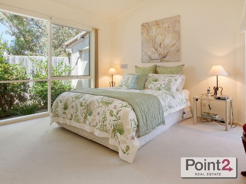 60 Mountain View Road, Mount Eliza VIC 3930