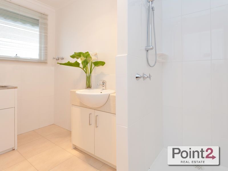 2/121 Mt Eliza Way, Mount Eliza VIC 3930