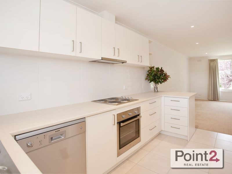 2/121 Mt Eliza Way, Mount Eliza VIC 3930