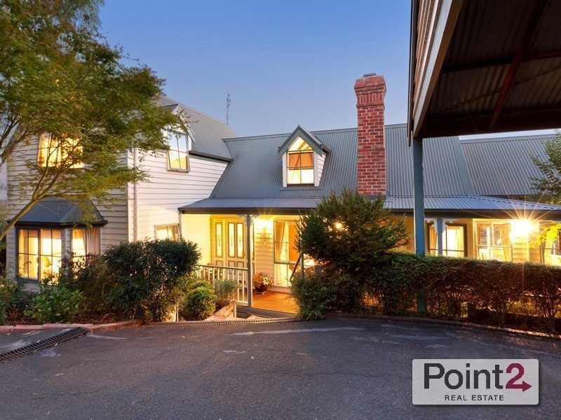 58-60 Eumeralla Grove, Mount Eliza VIC 3930