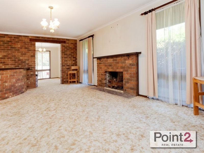 8 Parklands Grove, Mount Eliza VIC 3930