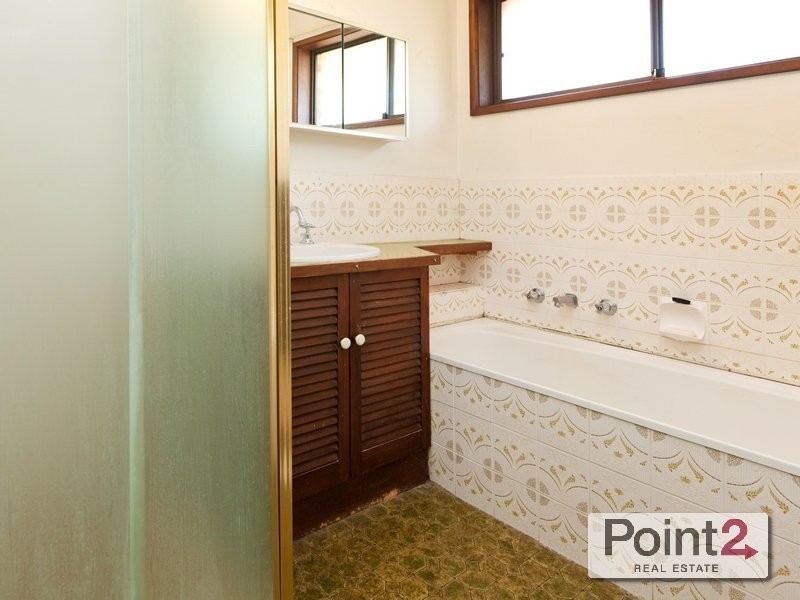 8 Parklands Grove, Mount Eliza VIC 3930