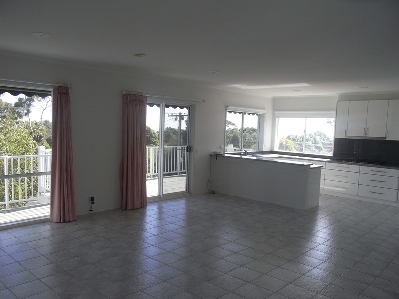 19 Rutland Ave, Mount Eliza VIC 3930