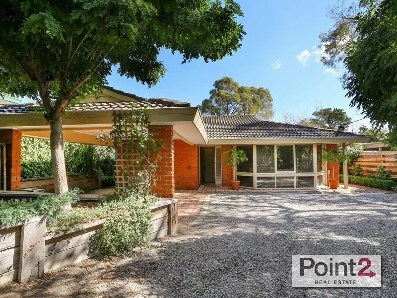 28 Eliza Drive, Mount Eliza VIC 3930