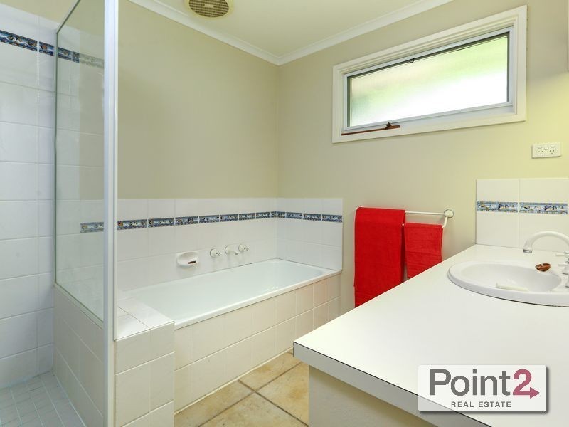 28 Eliza Drive, Mount Eliza VIC 3930