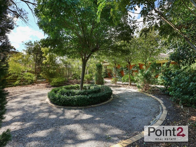 28 Eliza Drive, Mount Eliza VIC 3930