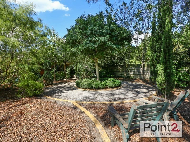 28 Eliza Drive, Mount Eliza VIC 3930