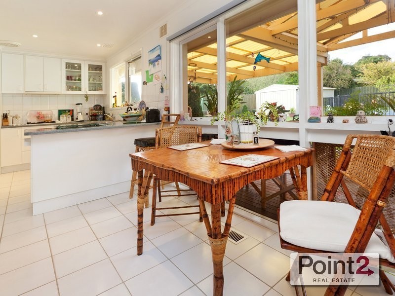 10 Dueran Street, Mount Eliza VIC 3930