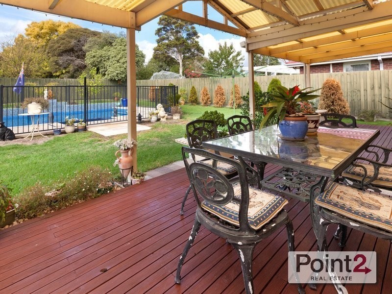 10 Dueran Street, Mount Eliza VIC 3930