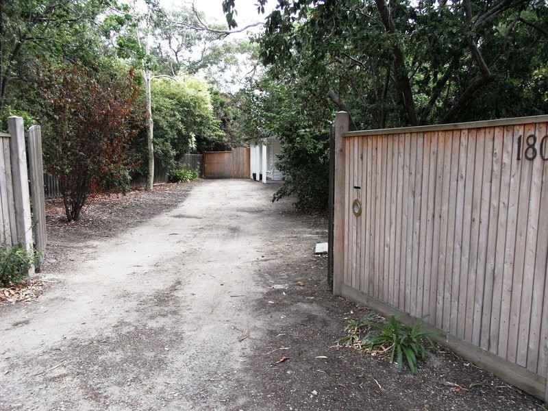 180 Mt Eliza Way, Mount Eliza VIC 3930