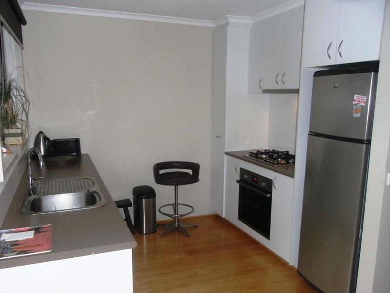 4/16 Barkly Street, Mornington VIC 3931