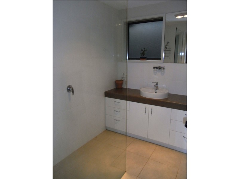 4/16 Barkly Street, Mornington VIC 3931