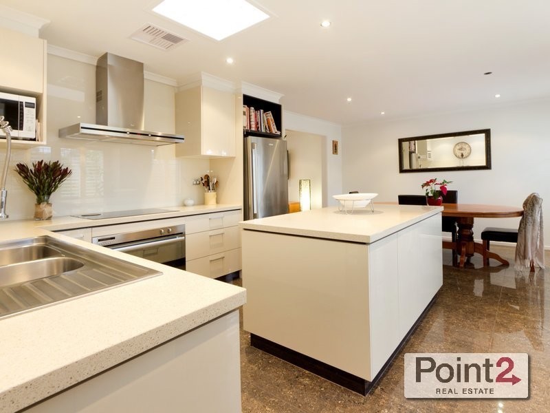 1/60 Wimborne Avenue, Mount Eliza VIC 3930