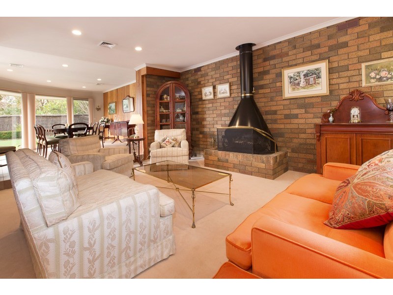 51  Wimbledon Avenue, Mount Eliza VIC 3930