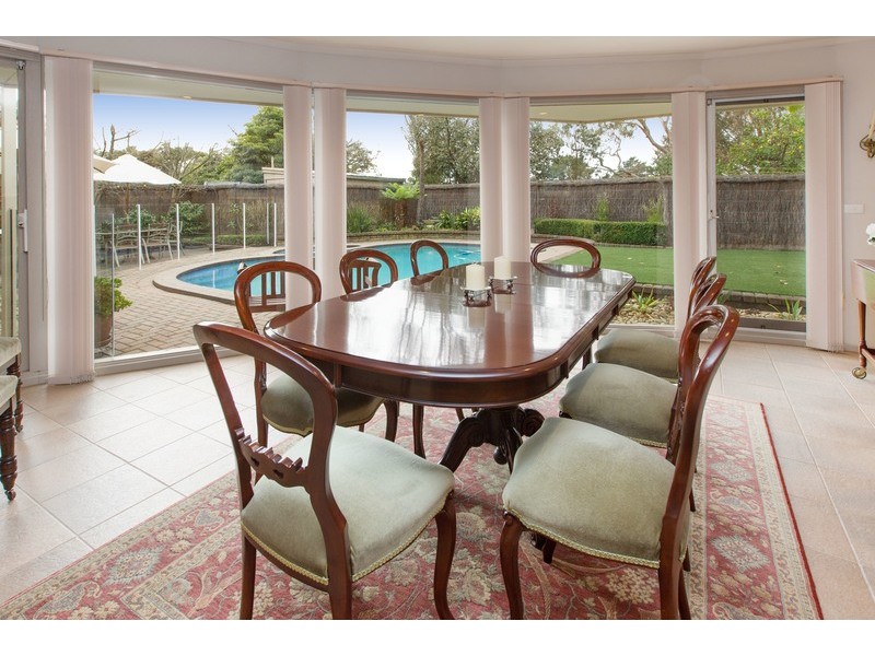 51  Wimbledon Avenue, Mount Eliza VIC 3930