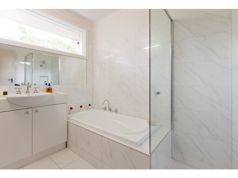 51  Wimbledon Avenue, Mount Eliza VIC 3930