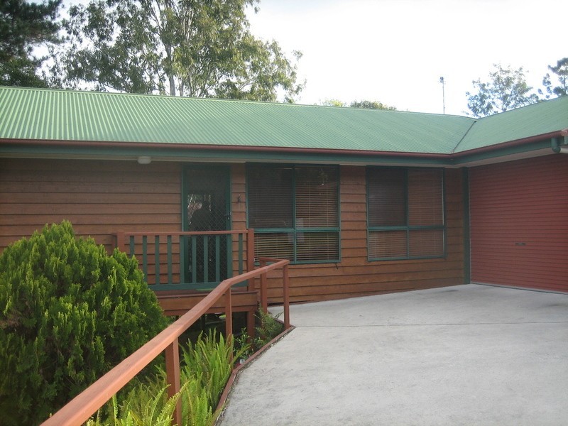 12 Sapphire Drive, Nambour QLD 4560