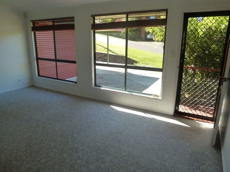 12 Sapphire Drive, Nambour QLD 4560