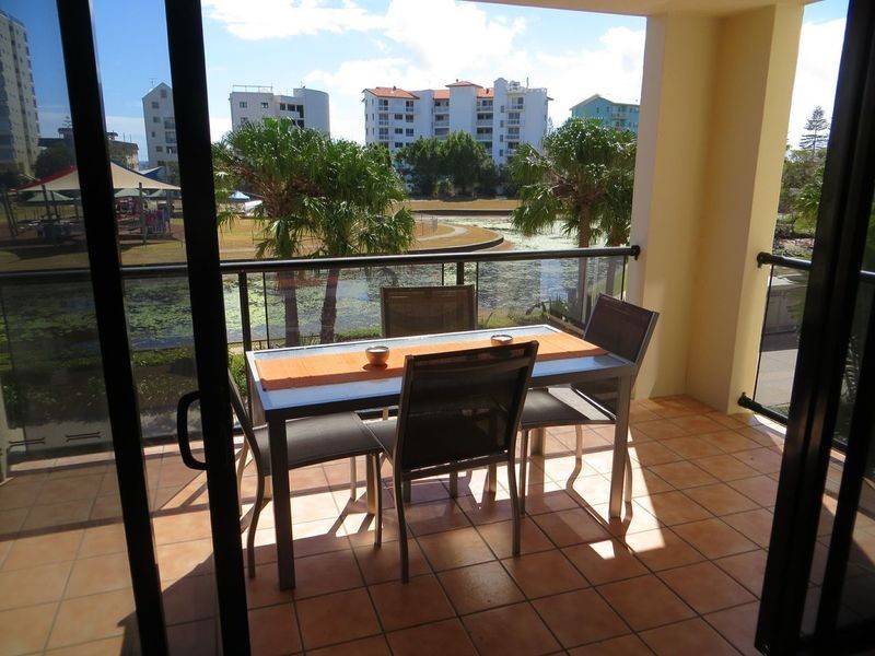 4/6 Mari Street, Alexandra Headland QLD 4572