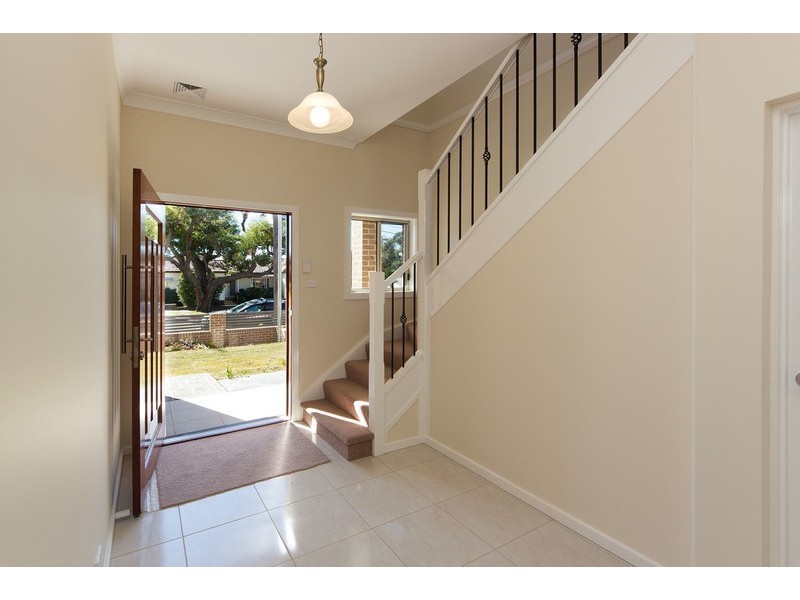 1 & 2//112 Garnet Road, Gymea NSW 2227