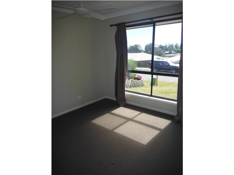 30 Eric Drive, Blackstone QLD 4304