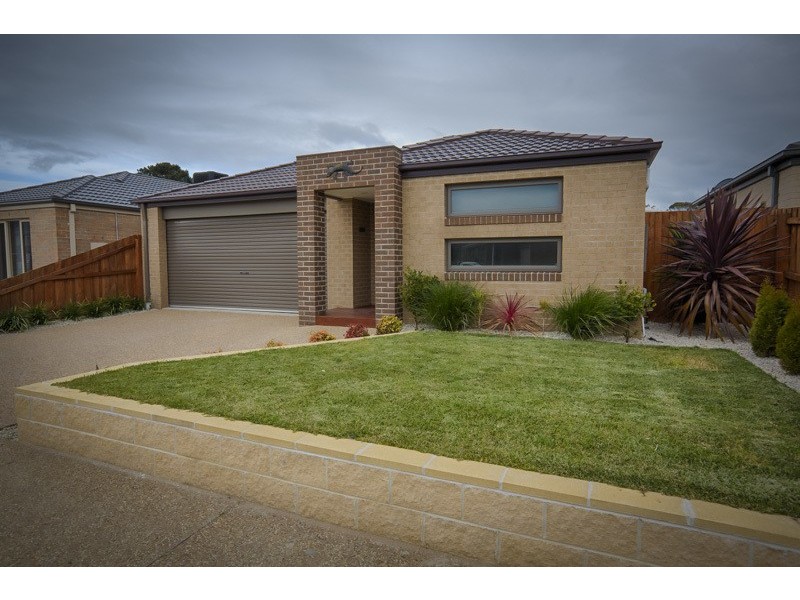 75 Wingara Drive, Rosebud West VIC 3940