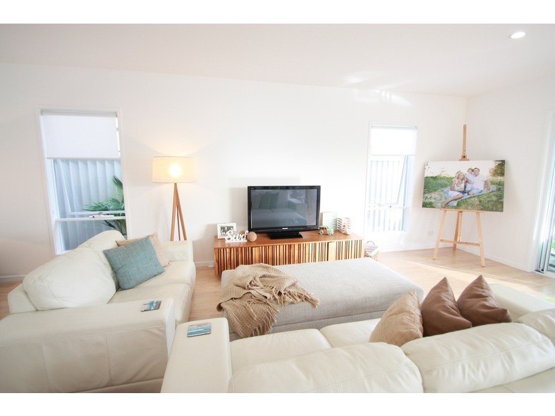 70 Albion Avenue, Miami QLD 4220